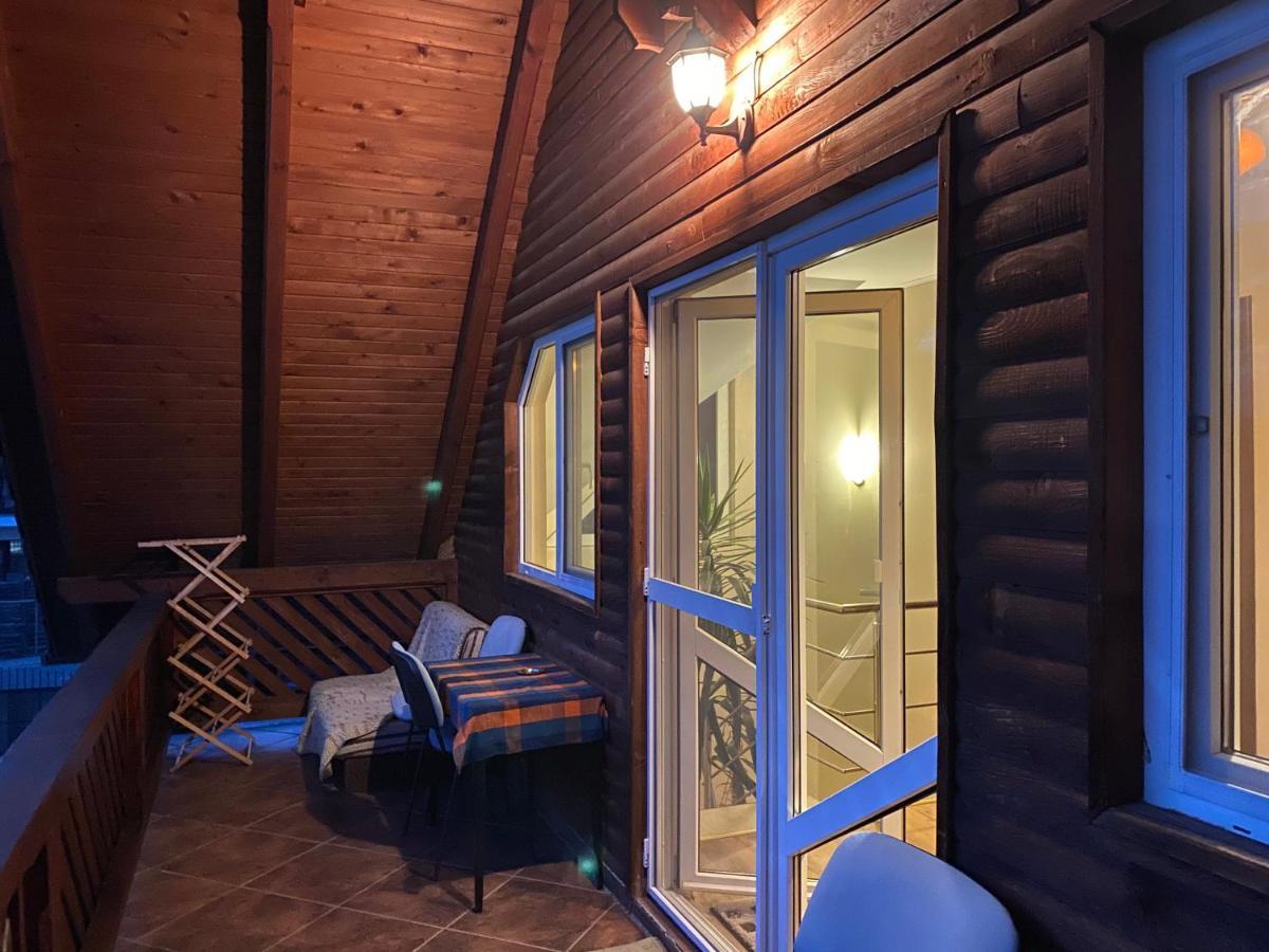 Hotel Vila Eszter à Sovata Extérieur photo