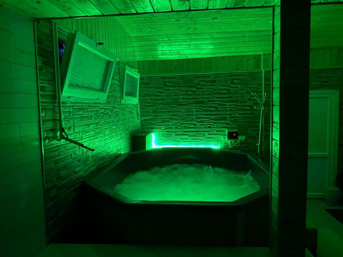 Hotel Vila Eszter à Sovata Extérieur photo