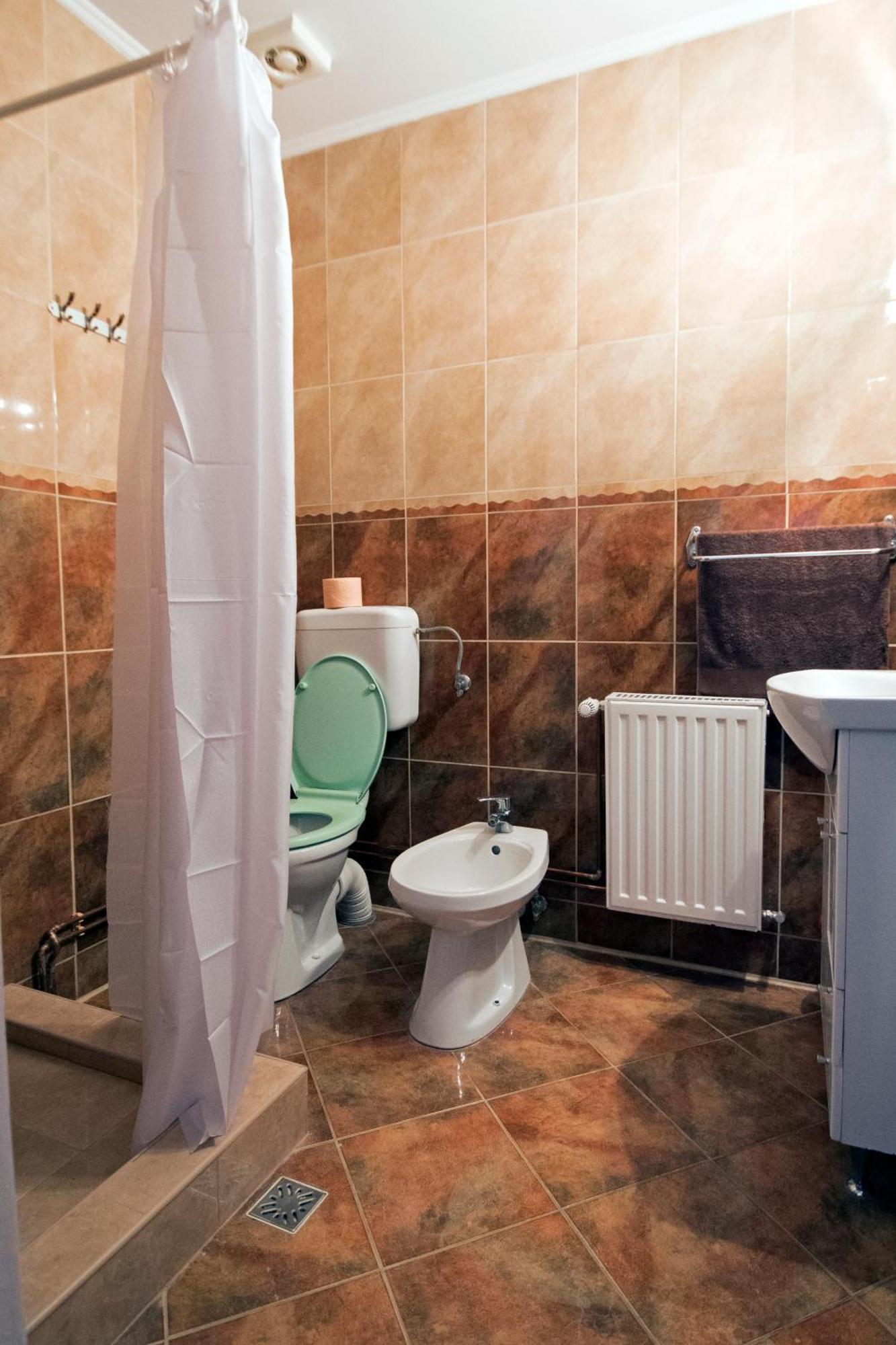 Hotel Vila Eszter à Sovata Extérieur photo
